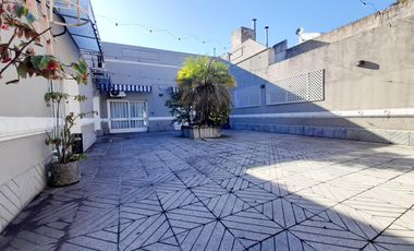 Alquiler de Local en Lanús Este 380 m2 en Esquina