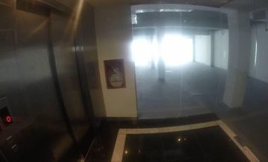 EXCELENTE EDIFICIO DE OFICINAS - ALQUILER