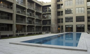 Venta de Loft amoblado apto profesional con cochera doble. Edificio de gran categoria