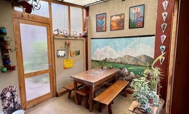 Casa de corte antiguo en excelente estado - Venta Directa - Apto Crédito!!