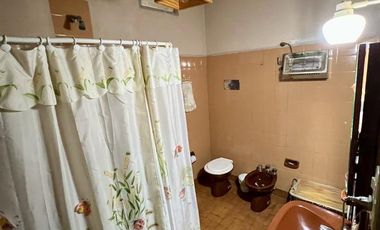 Casa de corte antiguo en excelente estado - Venta Directa - Apto Crédito!!