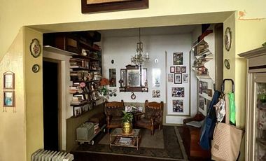 Casa de corte antiguo en excelente estado - Venta Directa - Apto Crédito!!