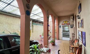Casa de corte antiguo en excelente estado - Venta Directa - Apto Crédito!!