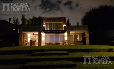 Excelente Casa  de 5 Ambientes  Isla Santa Monica