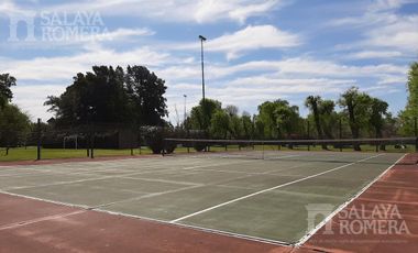 Excelente Casa  de 5 Ambientes  Isla Santa Monica