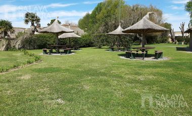 Excelente Casa  de 5 Ambientes  Isla Santa Monica