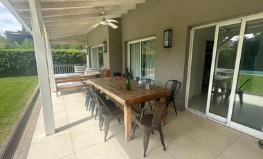 Casa en el Barrio La Alameda. Nordelta