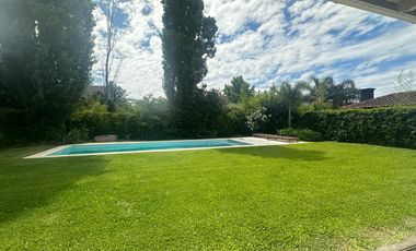 Casa en el Barrio La Alameda. Nordelta