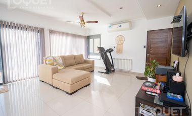 Casa de 3 dormitorios - Barrio Privado 