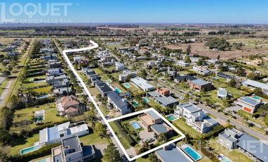 Casa de 3 dormitorios - Barrio Privado 