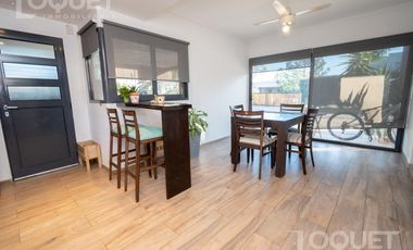 Casa de 3 dormitorios - Barrio Privado 