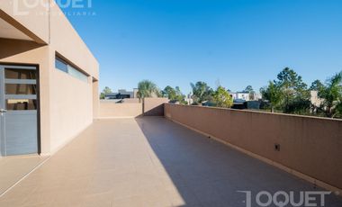 Casa de 3 dormitorios - Barrio Privado 