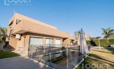 Casa de 3 dormitorios - Barrio Privado 