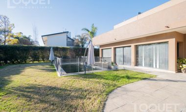 Casa de 3 dormitorios - Barrio Privado 