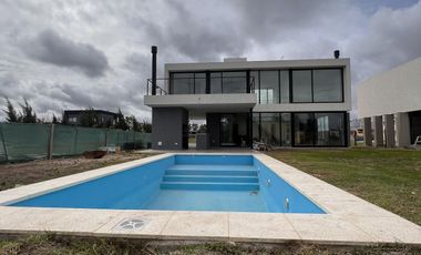 Casa en venta Barrio El Canal, Villanueva