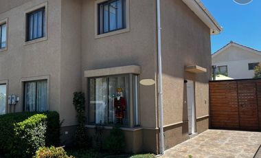 Vive donde tu familia merece crecer.Padre Hurtado