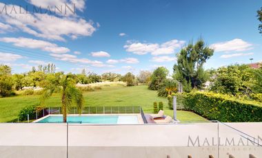 Venta Casa 4 Dormitorios con Muebles en Los Pilares