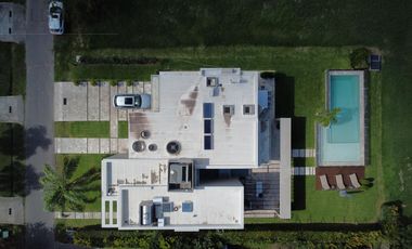 Venta Casa 4 Dormitorios con Muebles en Los Pilares