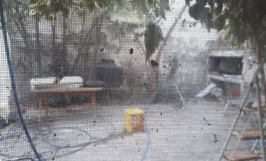 Venta Casa y Local Comercial- Area Centro