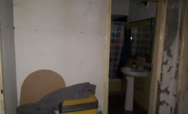 Venta Casa y Local Comercial- Area Centro