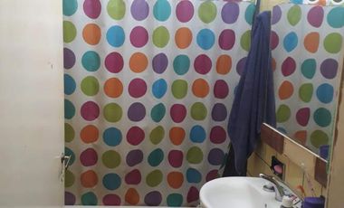 Venta Casa y Local Comercial- Area Centro