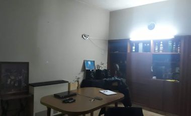 Venta Casa y Local Comercial- Area Centro