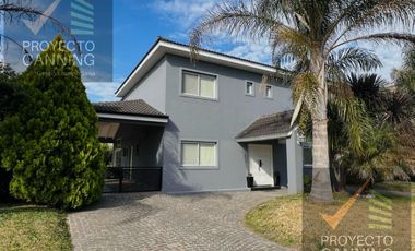 Casa en venta en Barrio Don Joaquin Canning