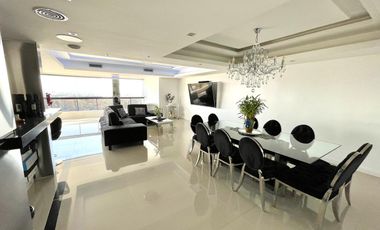 Extraordinario Departamento en Venta en Barrio Marinas Golf de 7 ambientes