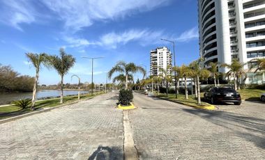 Extraordinario Departamento en Venta en Barrio Marinas Golf de 7 ambientes