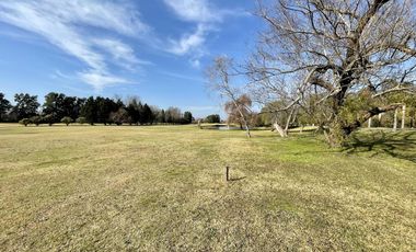 Extraordinario Departamento en Venta en Barrio Marinas Golf de 7 ambientes