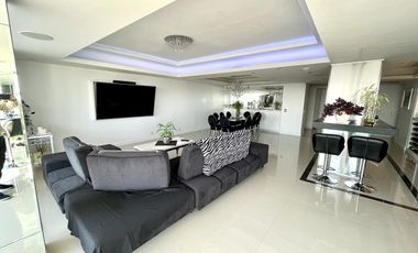 Extraordinario Departamento en Venta en Barrio Marinas Golf de 7 ambientes