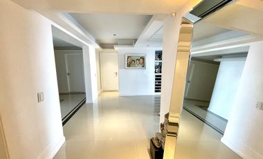 Extraordinario Departamento en Venta en Barrio Marinas Golf de 7 ambientes