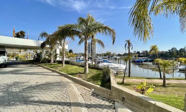 Extraordinario Departamento en Venta en Barrio Marinas Golf de 7 ambientes