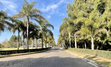 Extraordinario Departamento en Venta en Barrio Marinas Golf de 7 ambientes