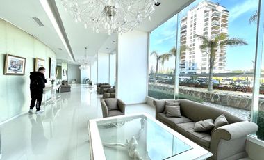 Extraordinario Departamento en Venta en Barrio Marinas Golf de 7 ambientes