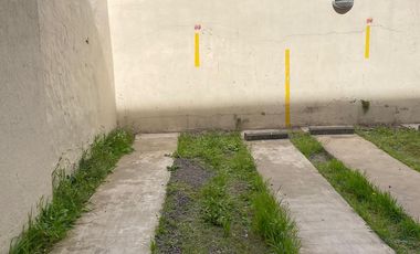 Cochera descubierta en centa, Martinez