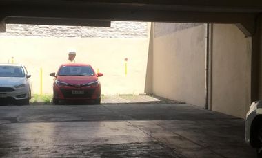 Cochera descubierta en centa, Martinez