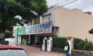 IMPORTANTE INMUEBLE COMERCIAL. GALPON , LOCALES Y CASA