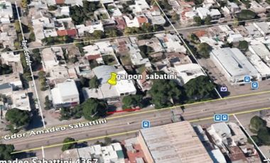 IMPORTANTE INMUEBLE COMERCIAL. GALPON , LOCALES Y CASA