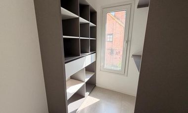 Casa a estrenar en Conjunto de 5 casas en cull de sac en San Isidro