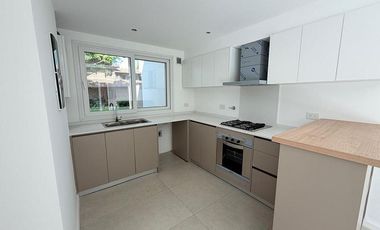 Casa a estrenar en Conjunto de 5 casas en cull de sac en San Isidro