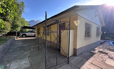 ARRIENDO DE CASA 2D 1B CON PISCINA, AMPLIO TERRENO