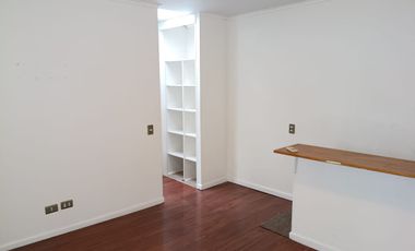 CASA TIPO TOWN HOUSE DE 3 PISOS 3 DOR , 2 ESTACIONAMIENTOS