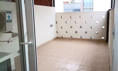 CASA TIPO TOWN HOUSE DE 3 PISOS 3 DOR , 2 ESTACIONAMIENTOS