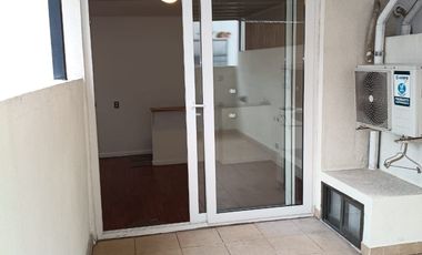 CASA TIPO TOWN HOUSE DE 3 PISOS 3 DOR , 2 ESTACIONAMIENTOS