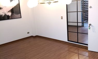 CASA TIPO TOWN HOUSE DE 3 PISOS 3 DOR , 2 ESTACIONAMIENTOS