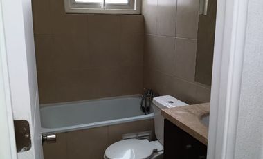 CASA TIPO TOWN HOUSE DE 3 PISOS 3 DOR , 2 ESTACIONAMIENTOS