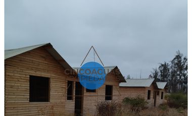 Foresta de Zapallar con 2 cabañas en obra