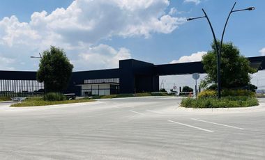 Nave industrial en renta 8,370m2  a 7 min del Aeropuerto de Queretaro GPS