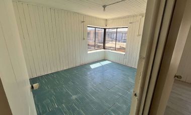 Se vende amplia casa ubicada en coronel.